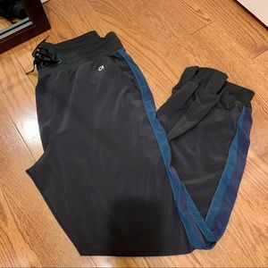 Gap Fit Jogger women’s medium